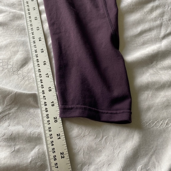 Tuff Athletics Women's Plum Yoga Capri Leggings Size Medium Athletic Pants - Picture 11 of 13